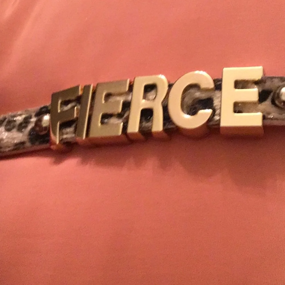 Fierce BCBG Leopard Affirmation Bracelet - Picture 3 of 3